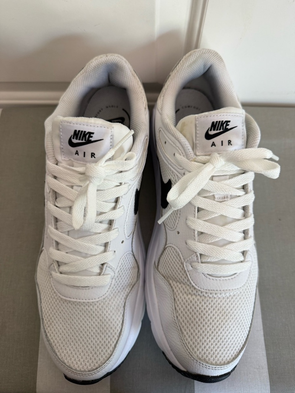 Nike White Air Max SC Sneakers with Black Swoosh - Picture 11 of 12